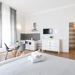 Tua - Centro&ospedale Affittacamere 3*